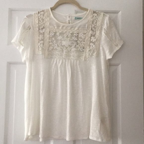 Urban Outfitters Tops - Kimchi Blue White Top